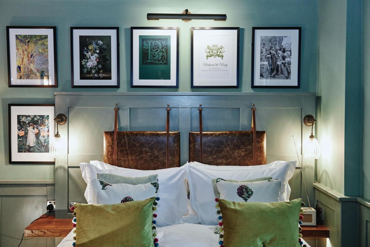 Kings Arms - Egham-Windsor Hotel Buitenkant foto