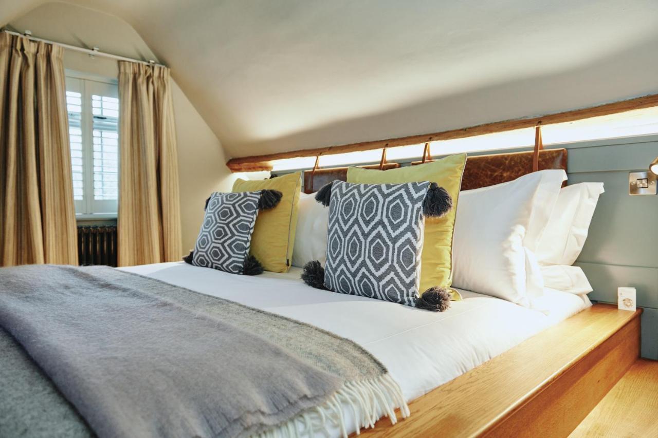 Kings Arms - Egham-Windsor Hotel Buitenkant foto